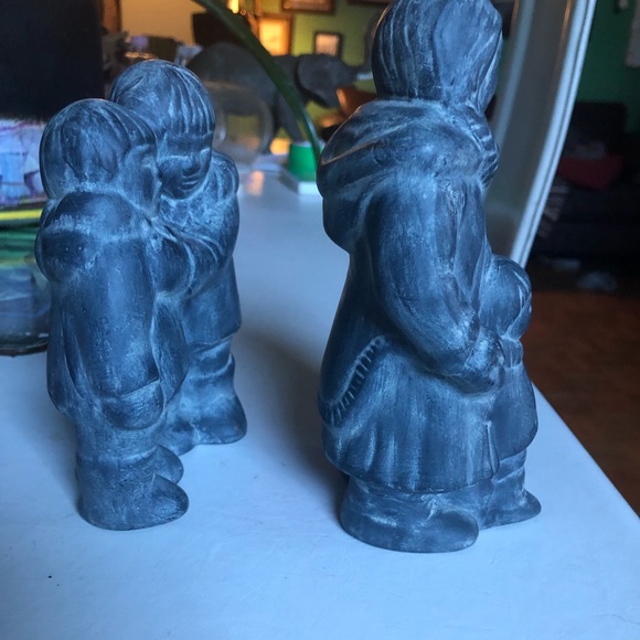 3 Inuit figurines, 2 by Diehl and the other is signed Scott 1979, - Picture 4 of 11